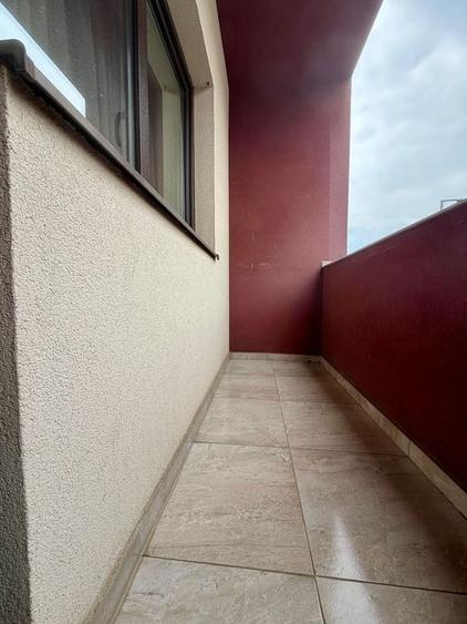 Apartament cu 3 camere decomandat, mobilat în Dumbrăvița