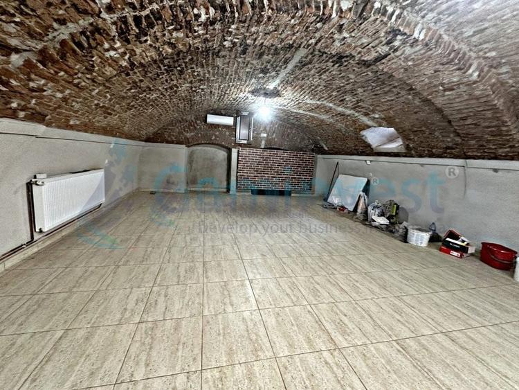 Spatiu comercial de inchiriat, ultracentral, Oradea, Bihor - 1