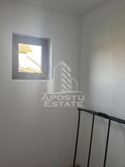 Casă individuală cu 5 camere cu Canalizare în Central