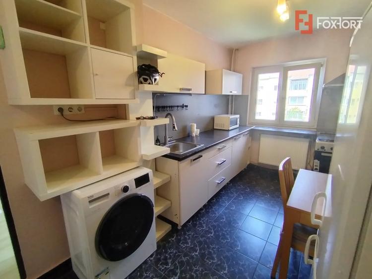 Apartament cu 2 camere semidecomandat, mobilat în Girocului