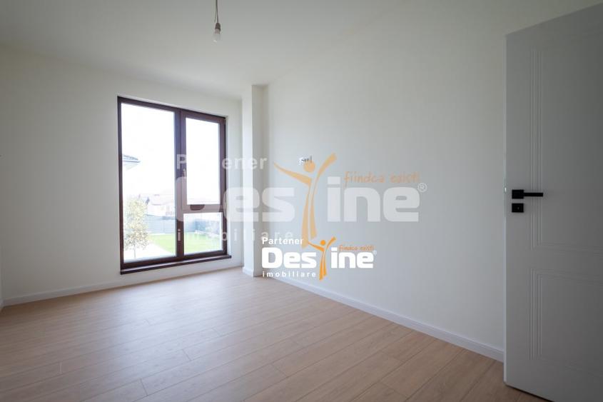 Duplex cu 4 camere cu Canalizare în Hlincea