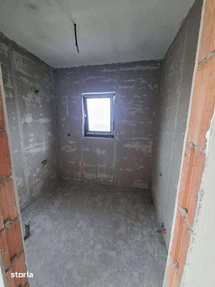 Casă cu 4 camere decomandat cu Teren 120 Mp în Central