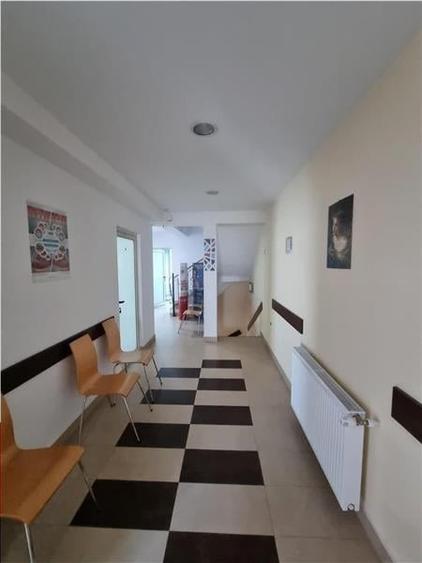 Birou, de 82 mp, în Central