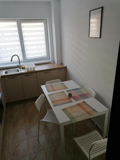 Apartament cu 2 camere decomandat în Noua
