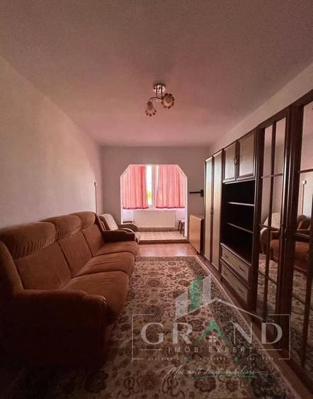 Apartament cu 2 camere decomandat în Semicentral