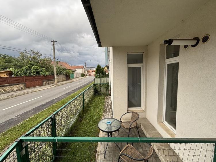 Garsonieră decomandată, mobilată în Piața Cluj