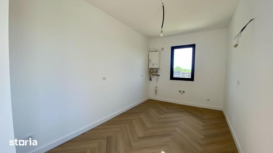 Casă cu 4 camere cu Teren 561 Mp în Ciurea