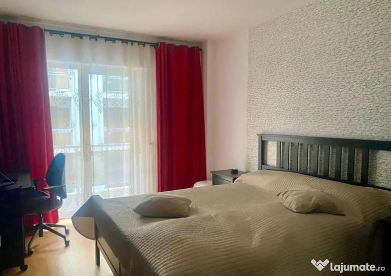 Apartament cu 3 camere semidecomandat în Străulești