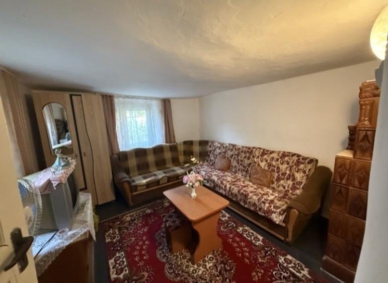 Casă cu 5 camere cu Teren 1200 Mp în Dobrosloveni