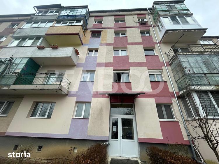 Apartament cu 3 camere decomandat, mobilat în Valea Aurie
