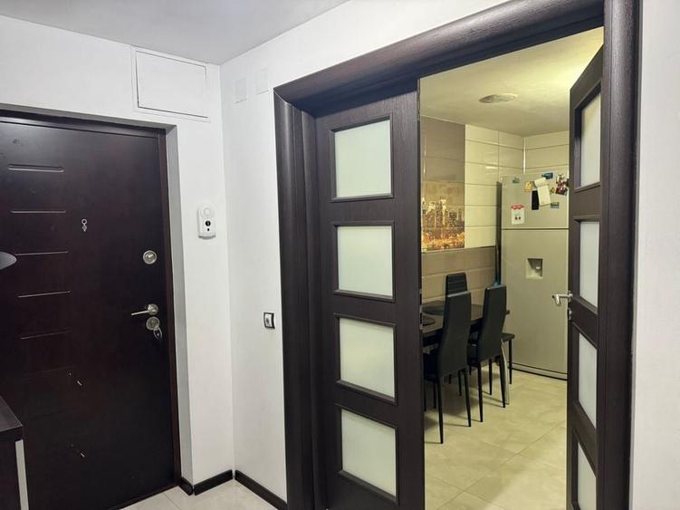 Apartament cu 3 camere decomandat în Dorobanți
