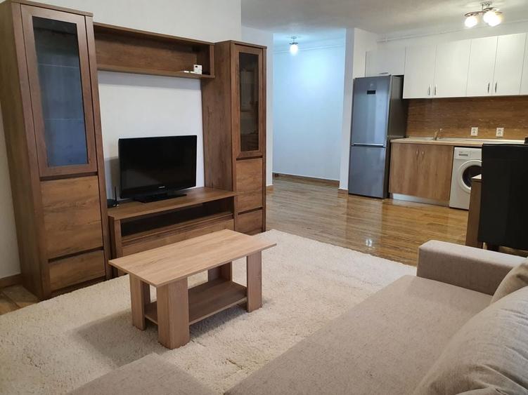 Apartament cu 2 camere semidecomandat în Lazaret