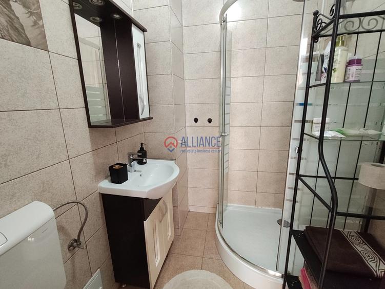 Garsonieră decomandată în Central