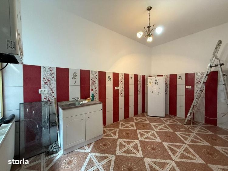 Casă cu 2 camere semidecomandat în Central
