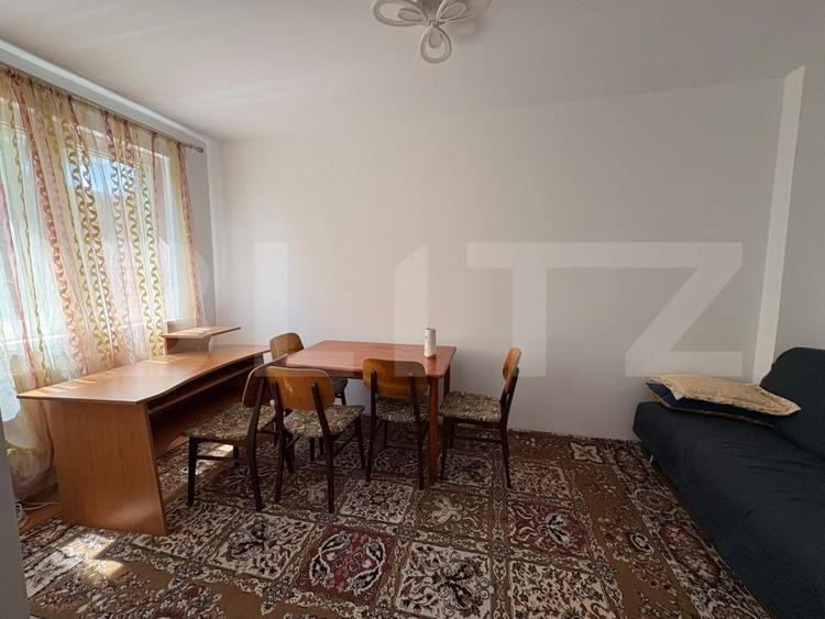 Apartament cu 4 camere decomandat, mobilat în Hunedoara