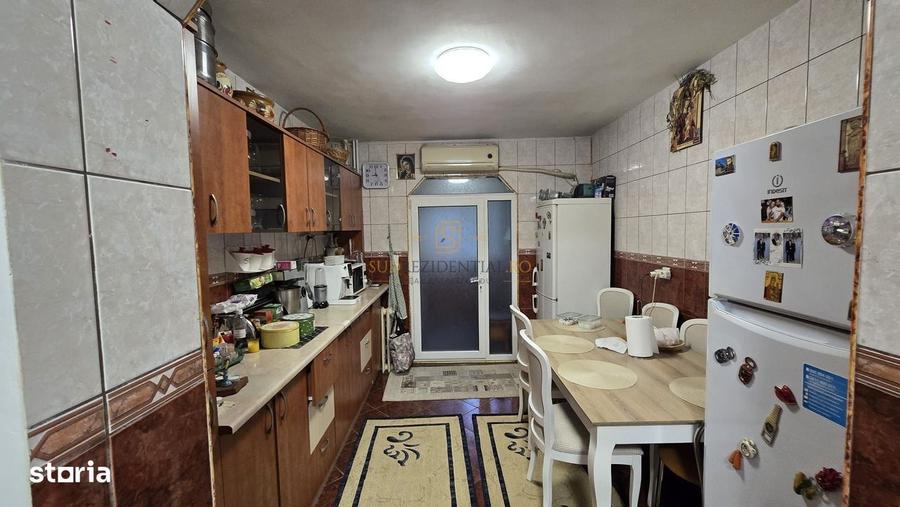 Apartament cu 4 camere, mobilat în Apărătorii Patriei