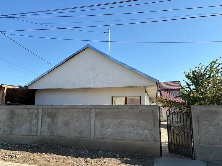 Casă cu Teren 300 Mp în Central