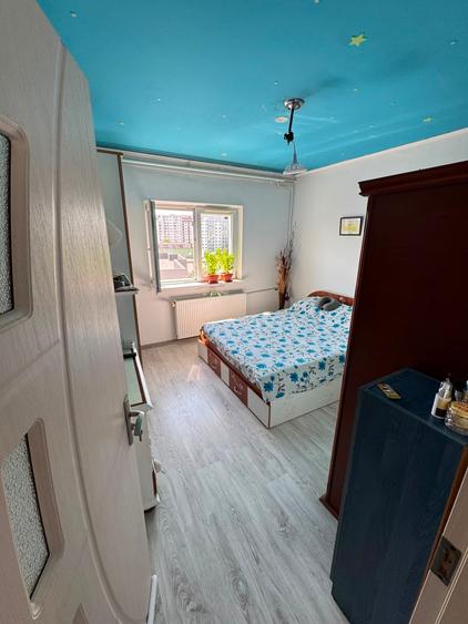 Apartament cu 3 camere decomandat în Nerva Traian