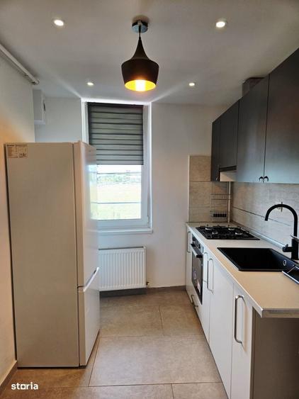 Apartament cu 3 camere semidecomandat în Militari