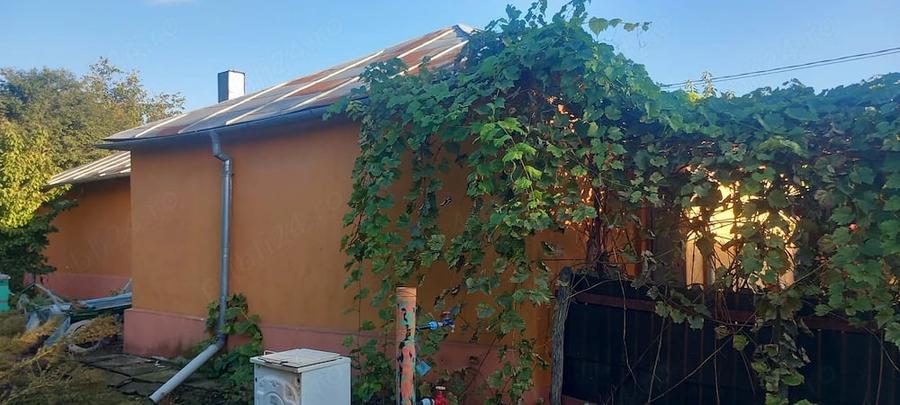 Casă cu 3 camere cu Teren 2058 Mp în Central