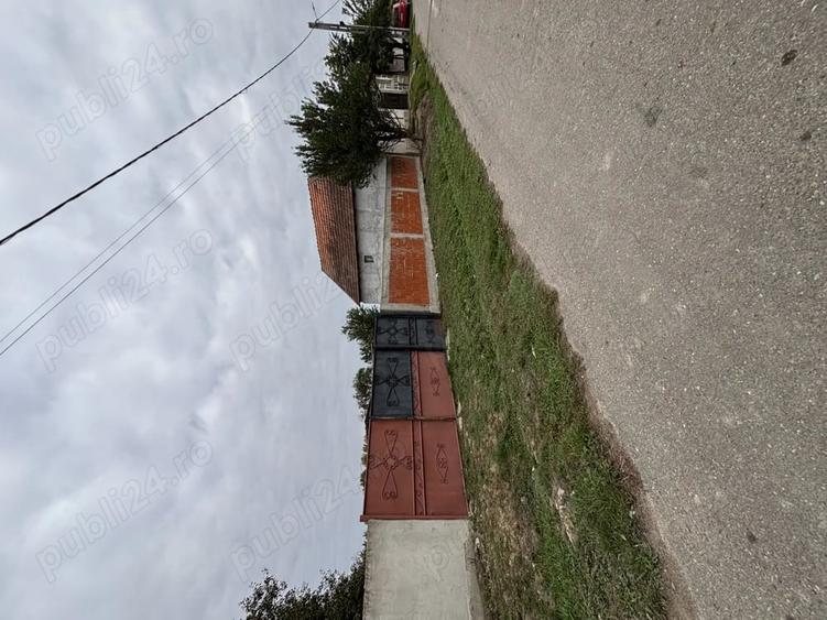 Casă cu 3 camere în Cociuba Mare