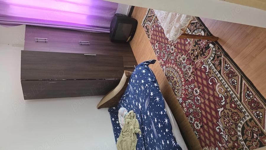 Garsonieră decomandată în Central