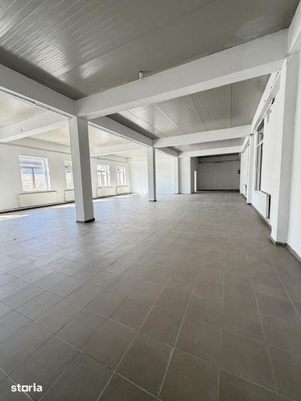 Spațiu comercial, de 335 mp, în Ronaț