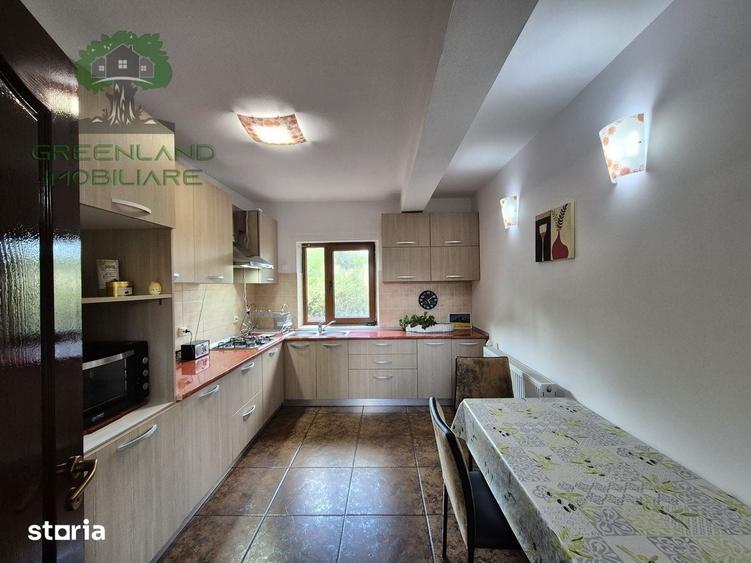 Casă cu 6 camere cu Teren 1100 Mp în Bucium