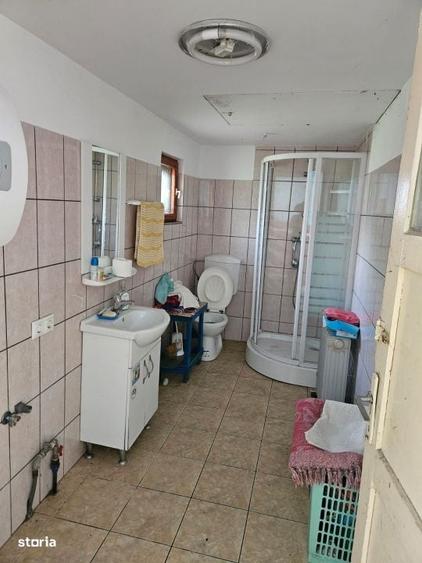 Casă cu 3 camere în Ceanu Mic