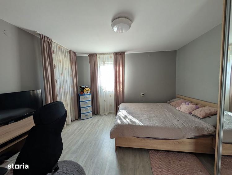 Casă cu 4 camere cu Teren 1400 Mp în Iclod