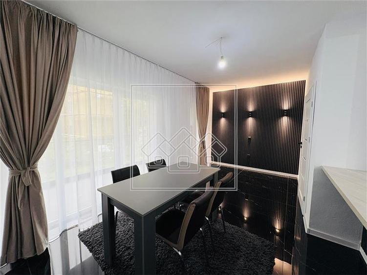 Apartament cu 2 camere decomandat în Exterior Vest