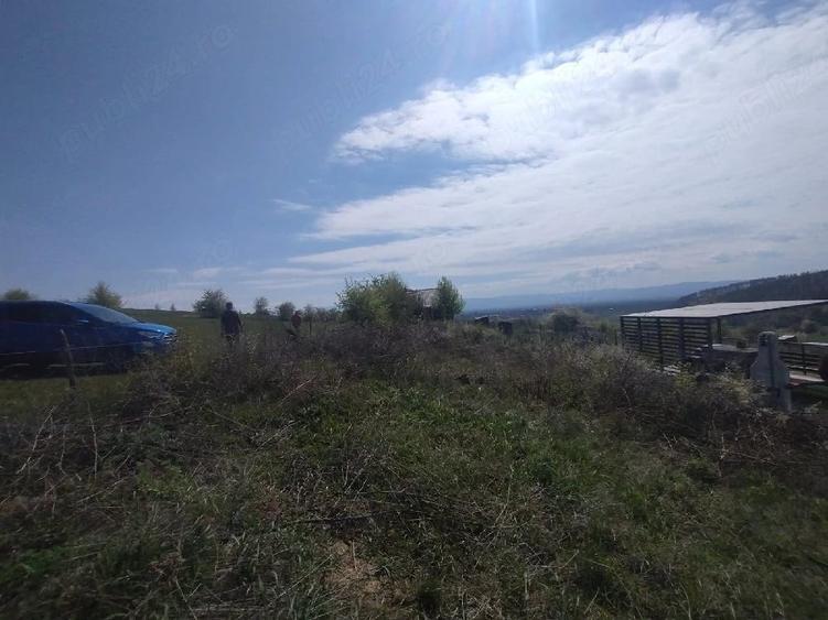 Teren de 330 mp, în Moacșa