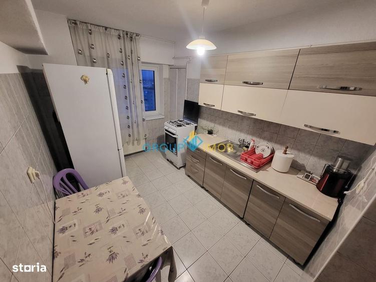 Apartament cu 3 camere decomandat în 9 Mai