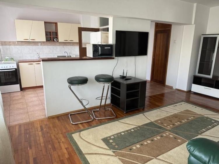 Apartament cu 2 camere semidecomandat, mobilat în Aviației