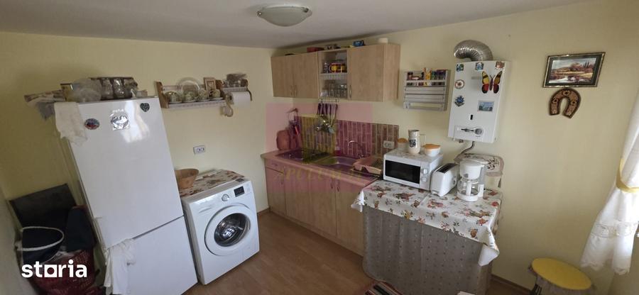 Casă cu 3 camere cu Teren 340 Mp în Poiana