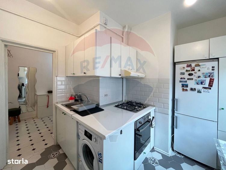 Apartament cu 2 camere semidecomandat în Tei