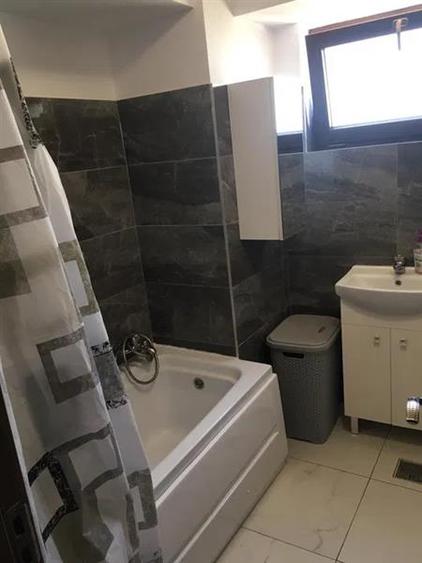 Garsonieră decomandată, mobilată în Podu Roș