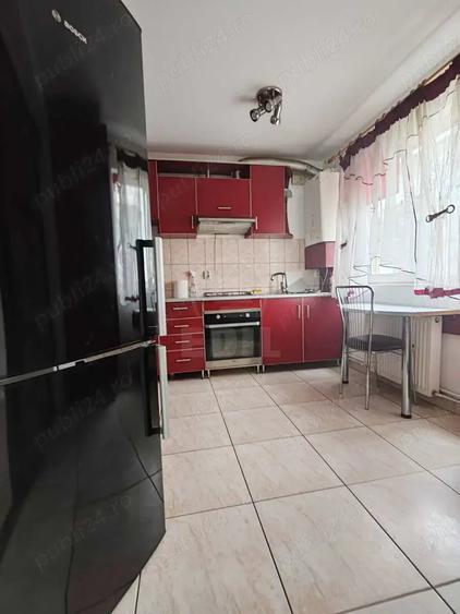 Casă cu 4 camere cu Teren 100 Mp în Central