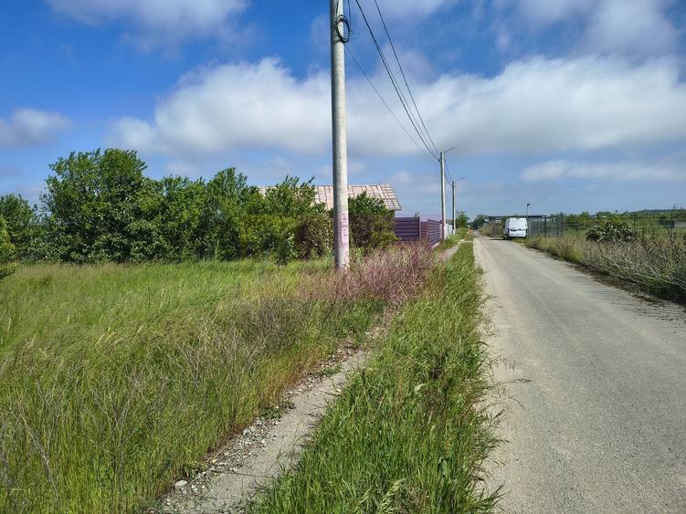 Teren Construcții intravilan de 750 mp, în 1 Decembrie