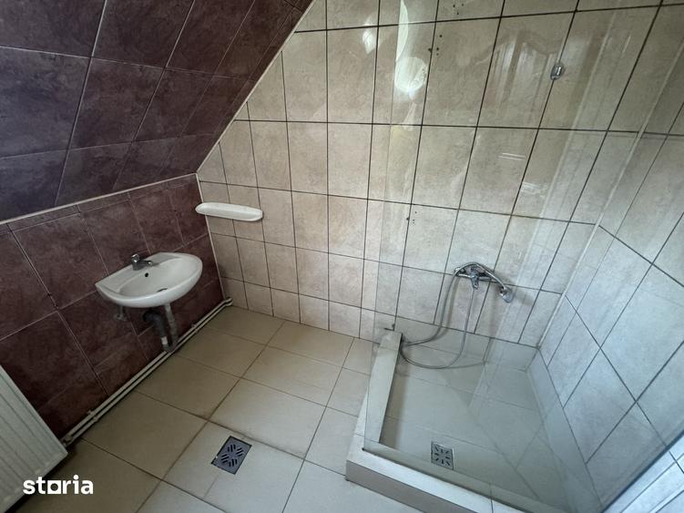 Casă cu 4 camere cu Teren 200 Mp în Moșna