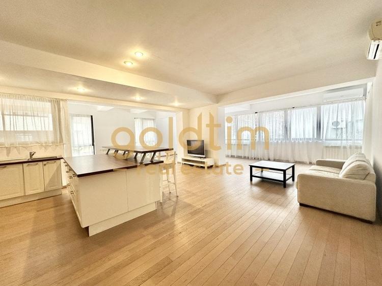 Apartament cu 5 camere decomandat, mobilat în Șoseaua Nordului