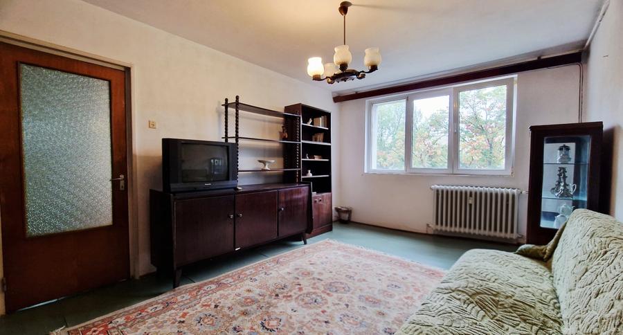 Apartament cu 2 camere decomandat, mobilat în Titan