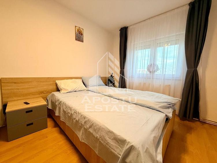 Apartament cu 3 camere decomandat, mobilat în Lipovei