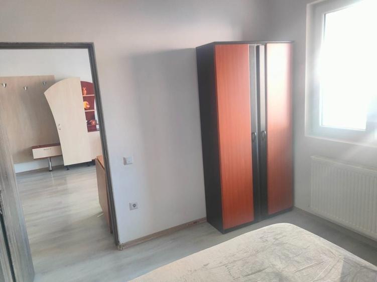 Garsonieră decomandată în Iris
