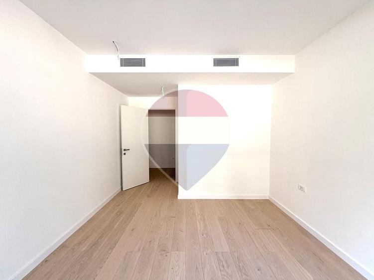 Apartament cu 3 camere decomandat în Aviației
