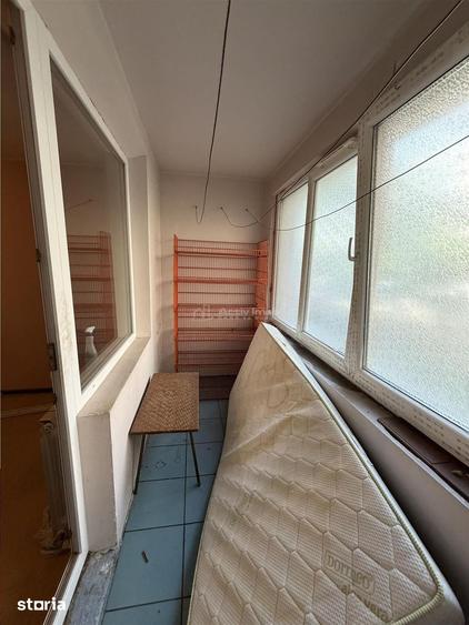 Apartament cu 3 camere decomandat în Titan