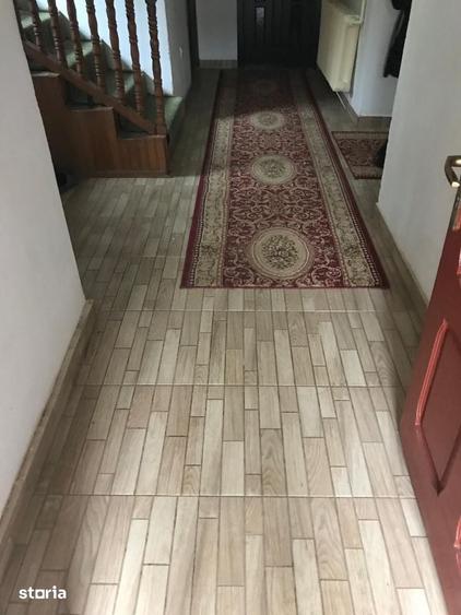 Casă cu 6 camere cu Teren 2559 Mp în Peștișani