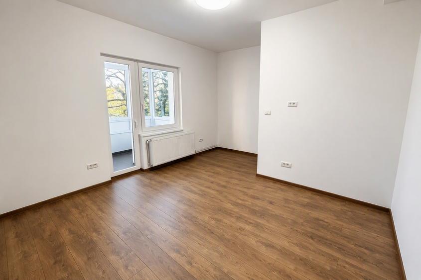 Apartament cu 3 camere decomandat în P-ța Unirii