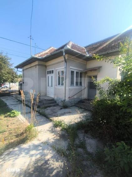 Casă cu 3 camere cu Teren 650 Mp în Central