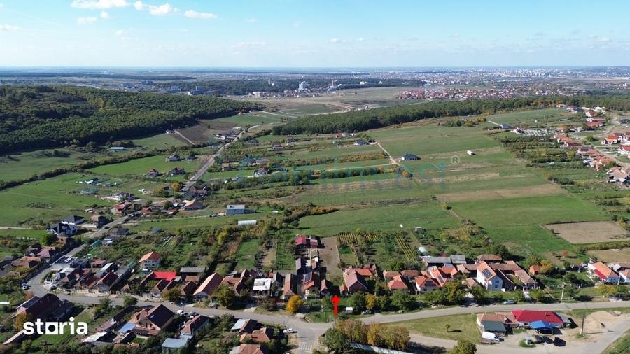 Casă cu 2 camere cu Teren 1439 Mp în Sânmartin